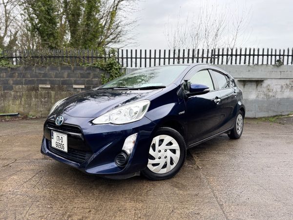 Toyota Aqua Hatchback, Petrol Hybrid, 2017, Blue
