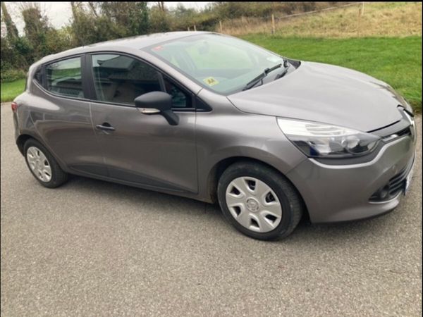 Renault Clio Hatchback, Petrol, 2015, Grey