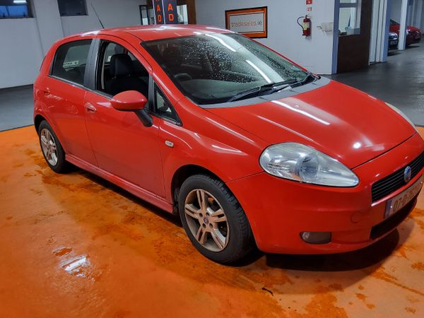 Fiat Punto Hatchback, Petrol, 2007, Red