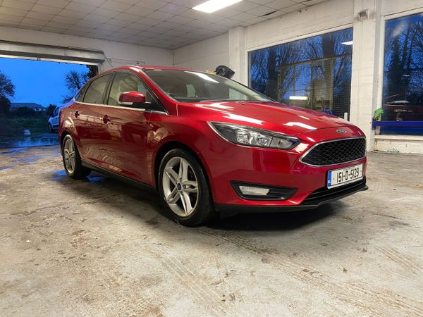 Ford Focus Saloon, Diesel, 2015, Red