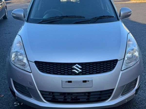 Suzuki Swift Hatchback, Petrol, 2013, Silver