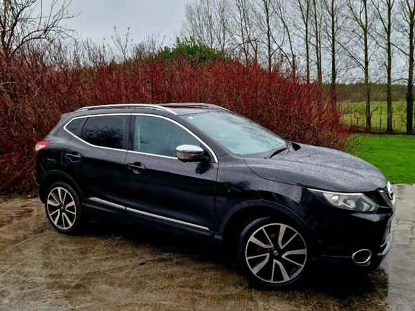Nissan Qashqai Hatchback, Diesel, 2015, Black