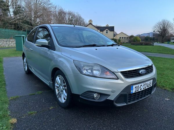 Ford Focus Hatchback, Diesel, 2010, Grey