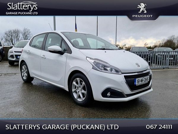 Peugeot 208 Hatchback, Petrol, 2016, White