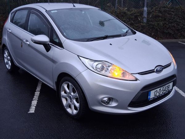Ford Fiesta Hatchback, Petrol, 2012, Silver