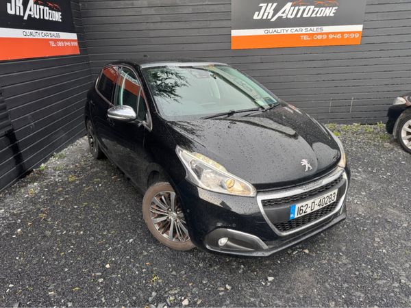 Peugeot 208 Hatchback, Petrol, 2016, Black