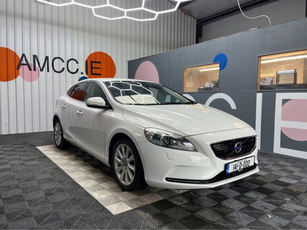 Volvo V40 Hatchback, Petrol, 2014, White