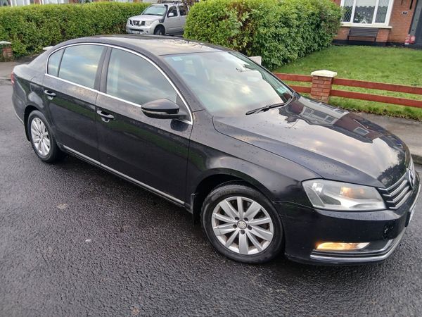 Volkswagen Passat Saloon, Diesel, 2011, Black