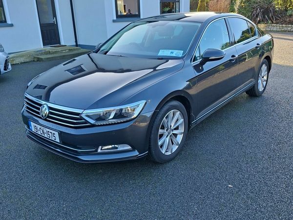 Volkswagen Passat Saloon, Diesel, 2019, Grey