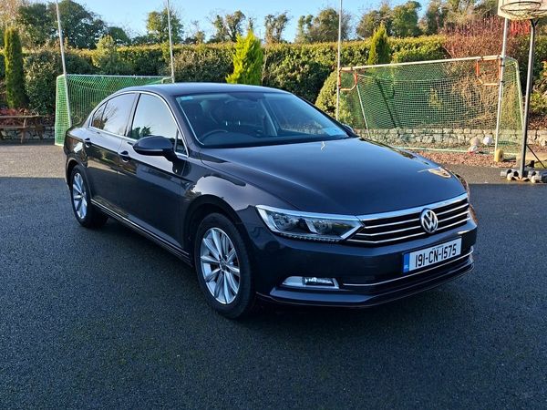 Volkswagen Passat Saloon, Diesel, 2019, Grey