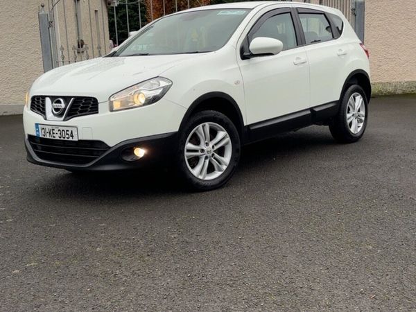 Nissan Qashqai Hatchback, Diesel, 2013, White