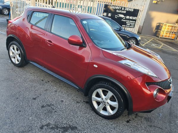Nissan Juke SUV, Petrol, 2011, Red