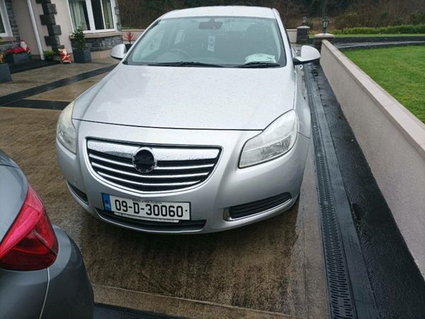 Vauxhall Insignia Hatchback, Diesel, 2009, Silver