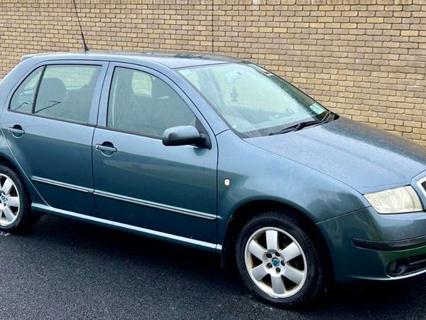 Skoda Fabia Hatchback, Petrol, 2006, Grey
