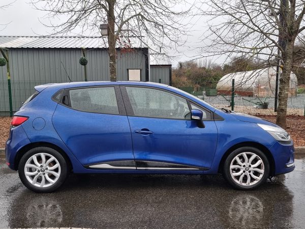 Renault Clio Hatchback, Petrol, 2019, Blue