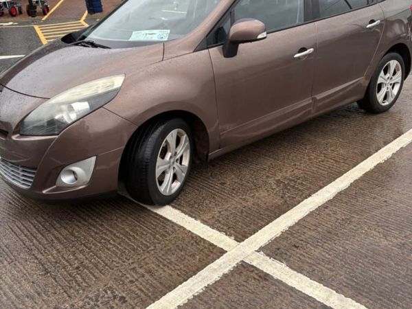 Renault Grand Scenic MPV, Diesel, 2010, Brown