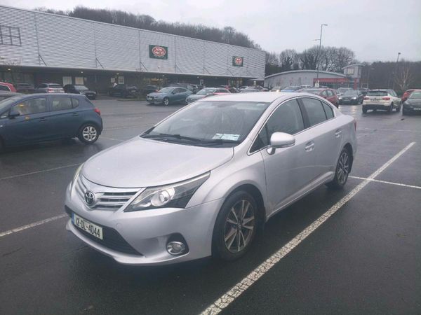 Toyota Avensis Saloon, Diesel, 2012, Silver