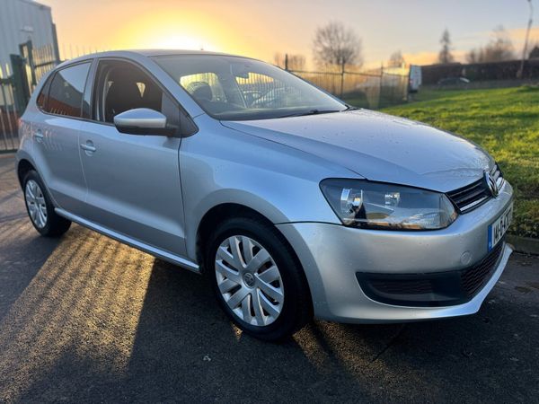 Volkswagen Polo Hatchback, Petrol, 2014, Silver