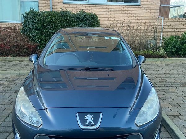 Peugeot 308 Hatchback, Petrol, 2013, Blue