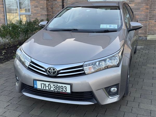 Toyota Corolla Saloon, Diesel, 2017, Brown