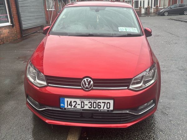 Volkswagen Polo Hatchback, Petrol, 2014, Red