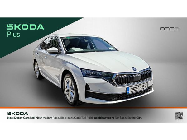 Skoda Octavia Saloon, Petrol, 2025, White