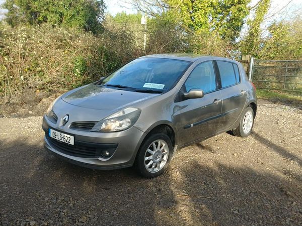 Renault Clio Hatchback, Petrol, 2009, Gold