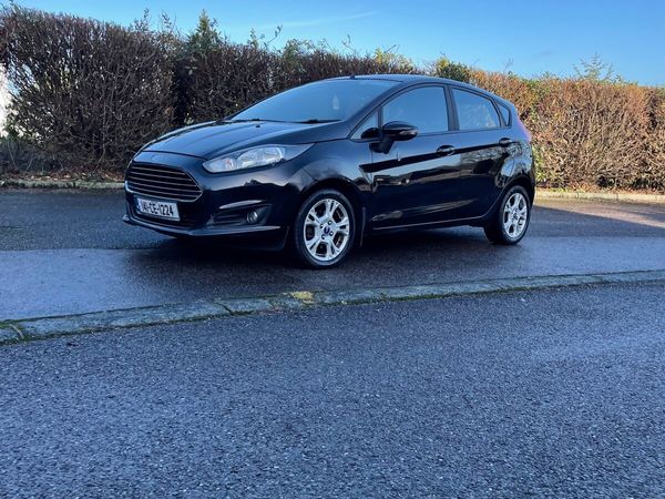 Ford Fiesta Hatchback, Petrol, 2014, Black