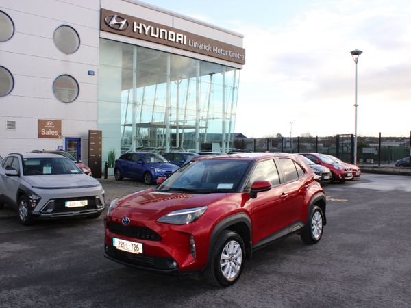 Toyota Yaris Cross Hatchback, Petrol Hybrid, 2022, Red