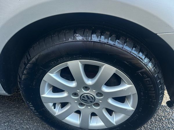 Volkswagen Touran MPV, Diesel, 2014, Silver