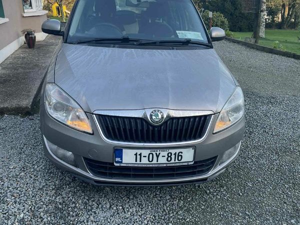 Skoda Fabia Hatchback, Diesel, 2011, Beige
