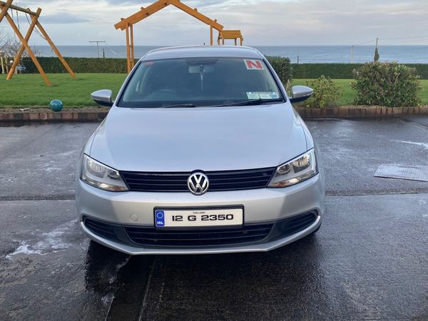 Volkswagen Jetta Saloon, Diesel, 2012, Silver