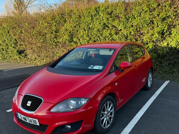 SEAT Leon Hatchback, Petrol, 2012, Red