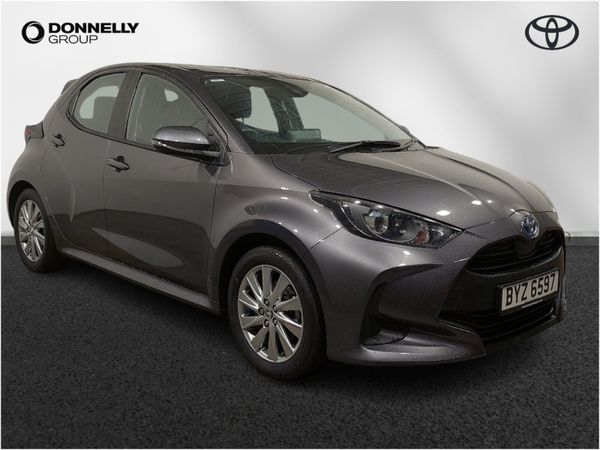 Toyota Yaris Hatchback, Petrol Hybrid, 2022, Grey
