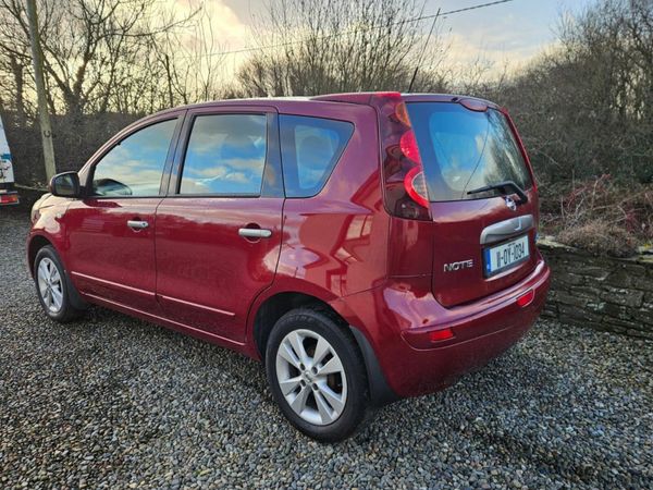 Nissan Note MPV, Petrol, 2011, Red