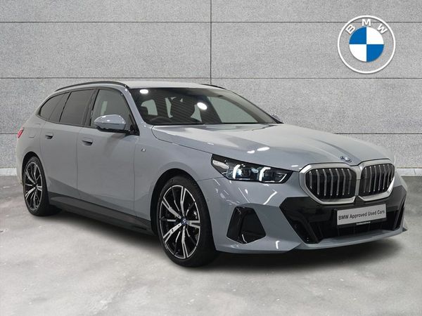 BMW 5-Series Estate, Petrol Plug-in Hybrid, 2025, Grey