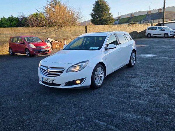 Vauxhall Insignia Estate, Diesel, 2013, White