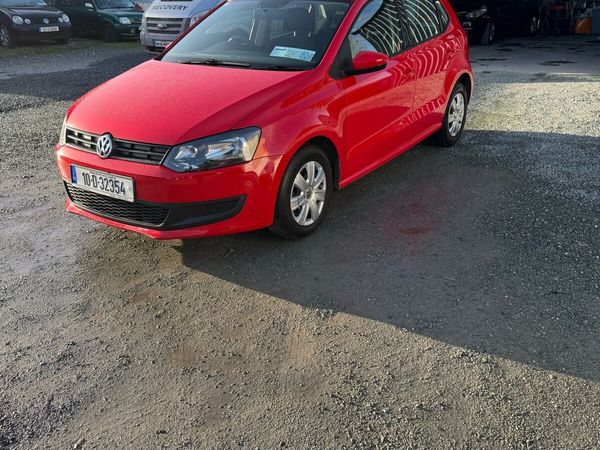 Volkswagen Polo Hatchback, Petrol, 2010, Red