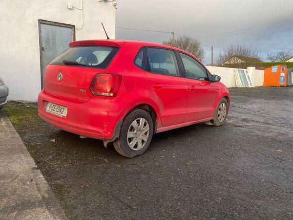 Volkswagen Polo Hatchback, Diesel, 2011, Red