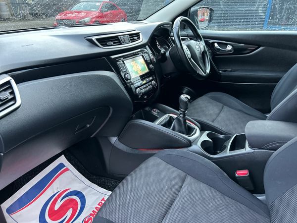 Nissan Qashqai Hatchback, Diesel, 2014, Grey