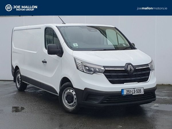 Renault Trafic MPV, Diesel, 2025, White