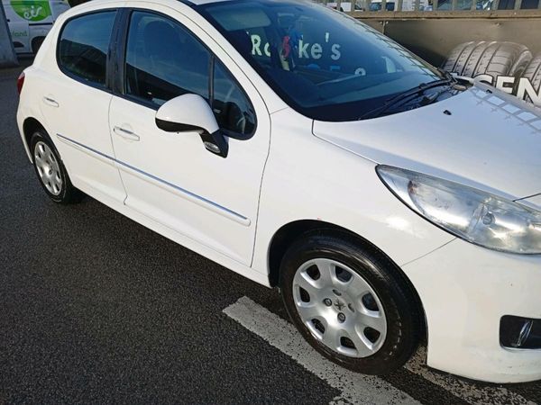 Peugeot 207 Hatchback, Diesel, 2013, White