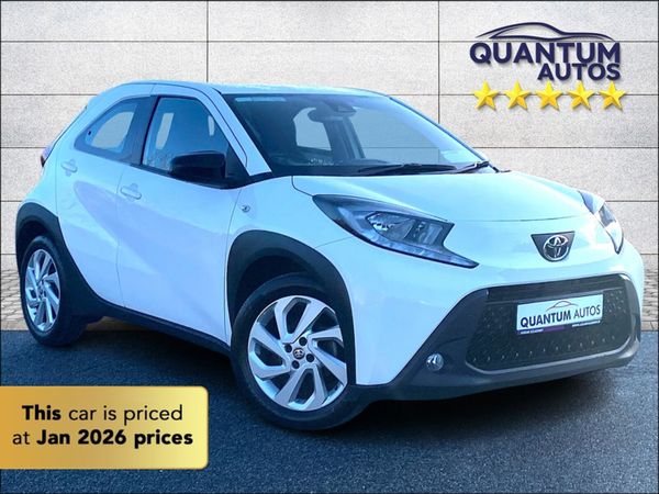 Toyota Aygo Hatchback, Petrol, 2022, White
