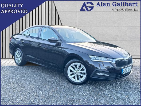 Skoda Octavia Hatchback, Diesel, 2022, Black