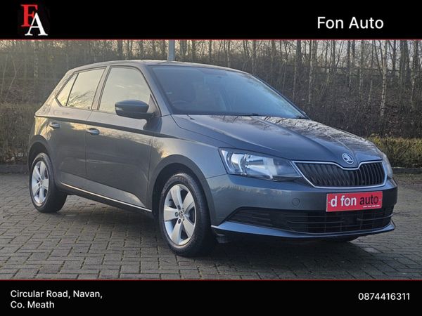 Skoda Fabia Hatchback, Petrol, 2015, Grey