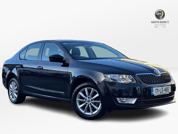 Skoda Octavia Hatchback, Petrol, 2017, Black