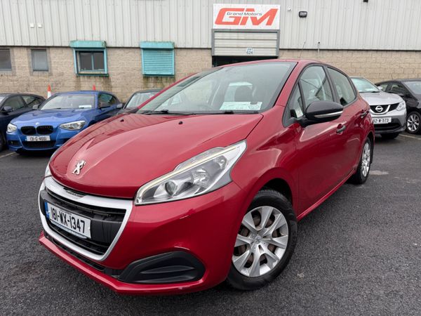 Peugeot 208 Hatchback, Petrol, 2018, Red
