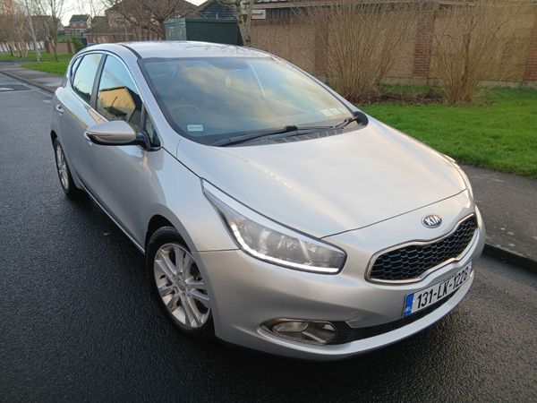 Kia Ceed Hatchback, Diesel, 2013, Silver