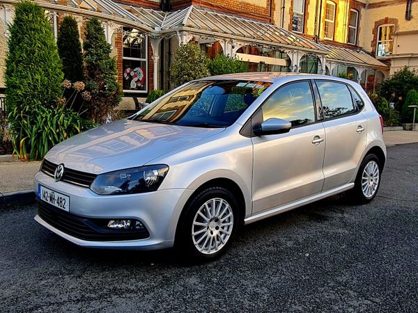 Volkswagen Polo Hatchback, Petrol, 2014, Silver