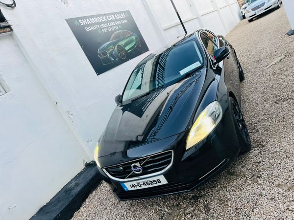 Volvo V40 Hatchback, Petrol, 2014, Black